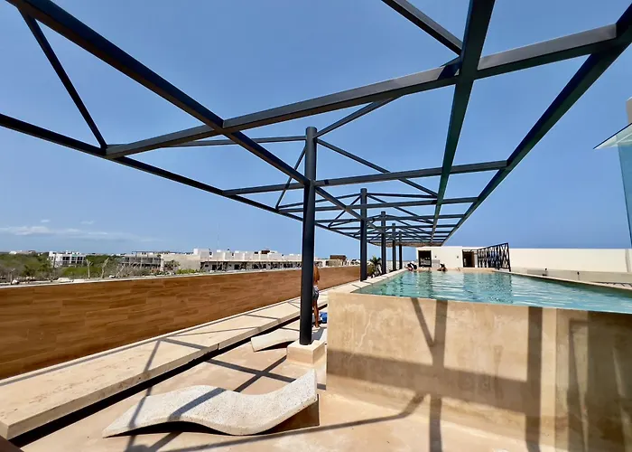 Unwind | Private Balcony & Rooftop Pools | Casago
