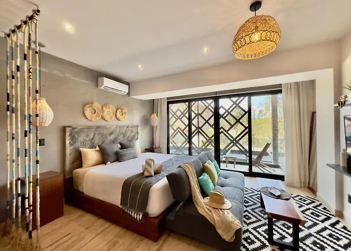 Unwind | Private Balcony & Rooftop Pools | Casago Hébergement de vacances *
