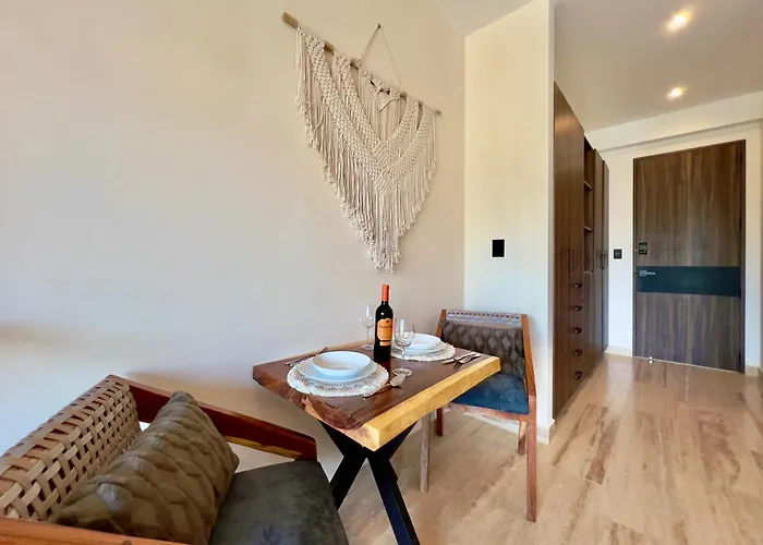 Unwind | Private Balcony & Rooftop Pools | Casago Hébergement de vacances *