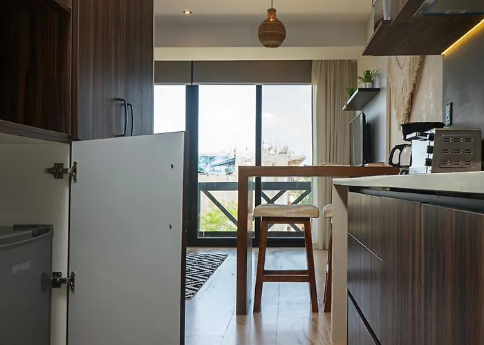 Unwind | Private Balcony & Rooftop Pools | Casago Hébergement de vacances *
