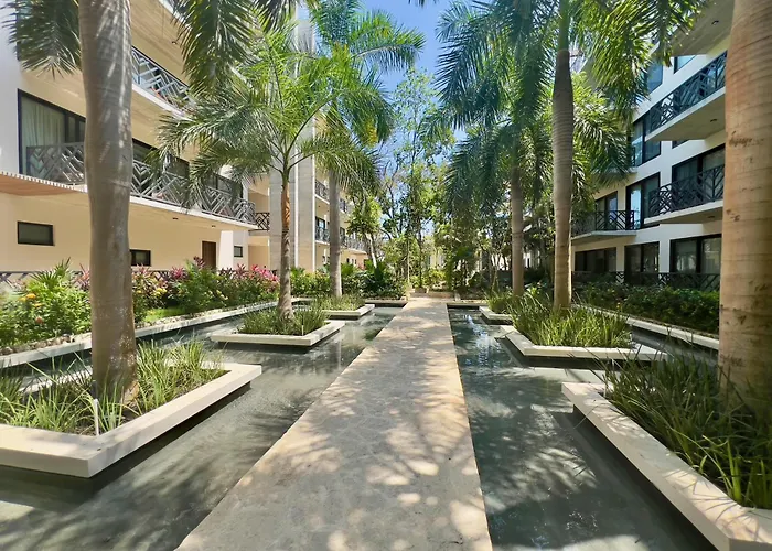 Hébergement de vacances Unwind | Private Balcony & Rooftop Pools | Casago