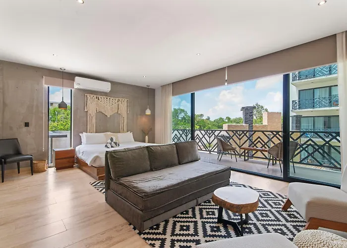 Hébergement de vacances Unwind | Private Balcony & Rooftop Pools | Casago *