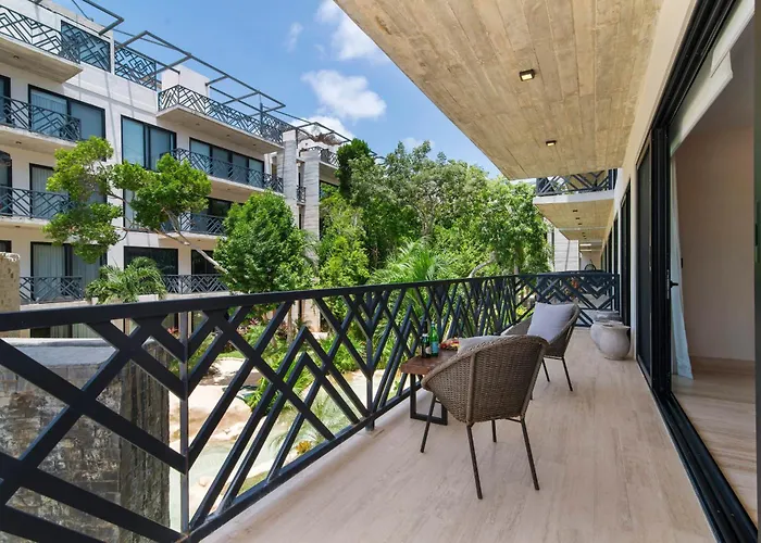 Unwind | Private Balcony & Rooftop Pools | Casago