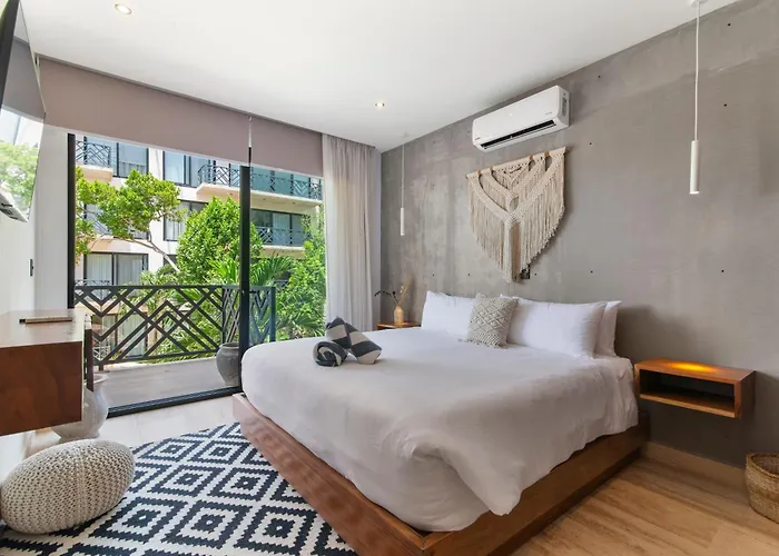 Hébergement de vacances Unwind | Private Balcony & Rooftop Pools | Casago